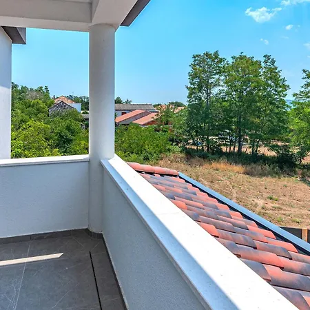 Luxury Rita With Jacuzzi Near Vransko * Drliceve Kuce